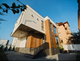 Vânzare, Casa, 4 camere, 230m², Chișinău