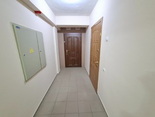 1000023751