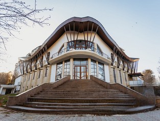 Аренда, Коммерческая недвижимость, 1327м², Кишинев